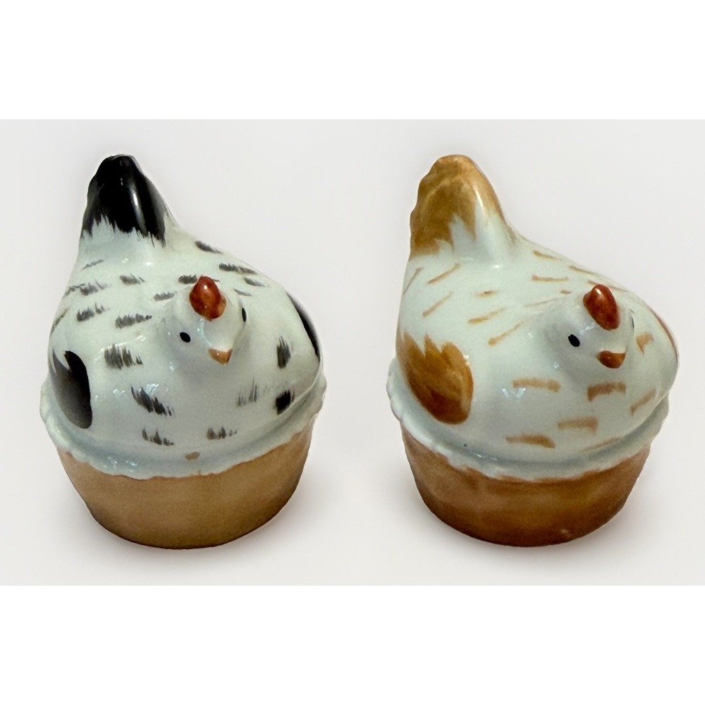 Limoges Hen on Nest Farmhouse Hand Painted Chicken Salt Pepper Retro Rare VTG